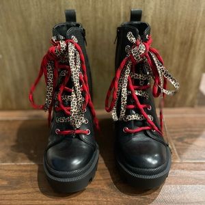 Gianni Bini Combat boots